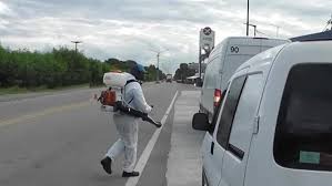 Cobran por la desinfección de automóviles que ingresan a una localidad de Jujuy