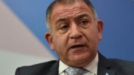 Luis Juez propuso que la Cámara baja sesione en una cancha