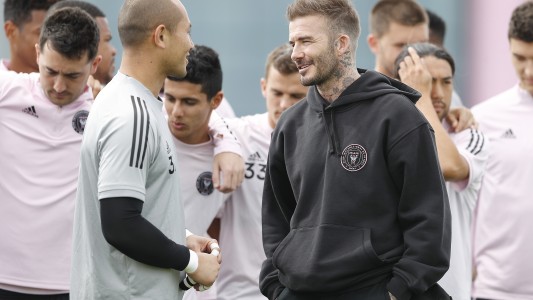 David Beckham subasta la oportunidad de enfrentarlo en un partido