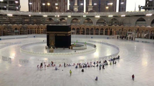 Coronavirus: Una inédita imagen de La Meca vacía durante el Ramadán