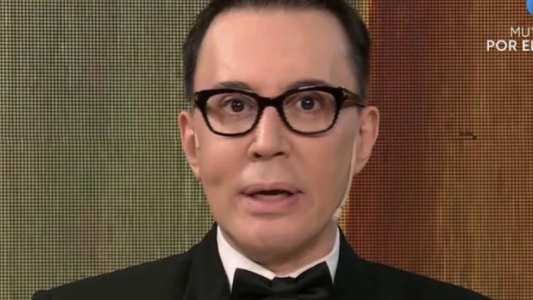 Polino denunció a los famosos que no se bañan en cuarentena