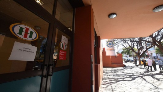 El COE habilitó línea telefónica específica para quienes estuvieron en el Hospital Italiano