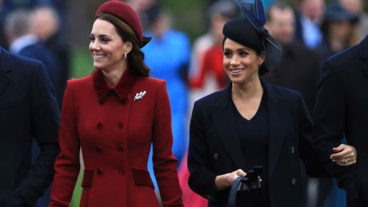 Revelan secretos de Lady Di, Kate Middleton y Meghan Markle: desnudos e infidelidades