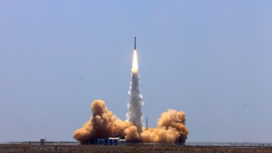 China lanzó con éxito cohete en su preparación para mandar astronautas a la Luna