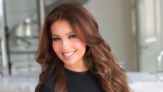 Video: la emotiva despedida de Thalía para un amigo que murió de coronavirus