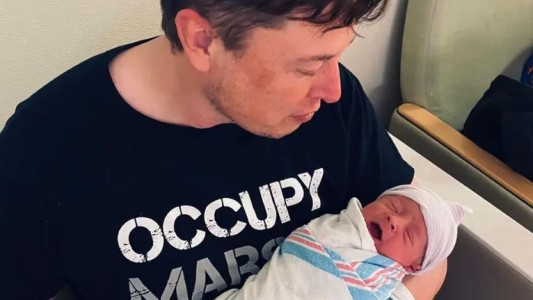 La novia de Elon Musk reveló el significado del extraño nombre de su hijo