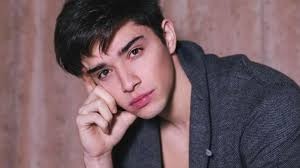 Julián Serrano fue escrachado en Twitter por una joven fotógrafa y tuvo que pedir disculpas