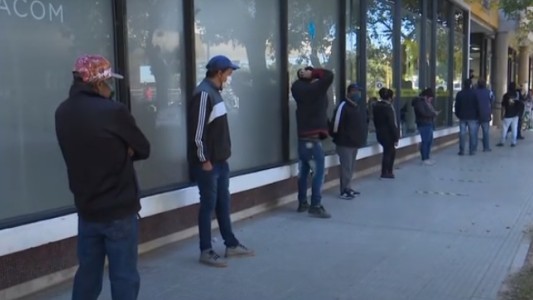 Ingreso Familiar de Emergencia: sigue el pago del bono de $10 mil a los que eligieron cobrar en el Correo