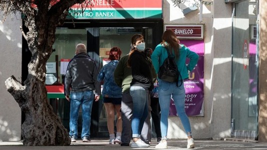 Los bancos deben reintegrar los débitos indebidos realizados sobre el pago del IFE