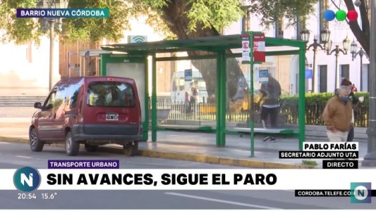Sin acuerdo continúa el paro de transporte urbano de pasajeros
