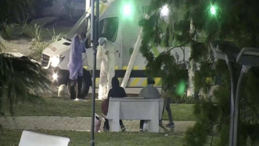 Tres pacientes con coronavirus se escaparon para ir a comer una pizza a una plaza