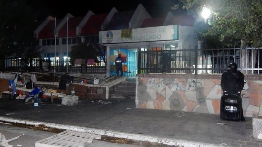 Santa Cruz: Incidentes en protesta de empleados municipales despedidos en Pico Truncado