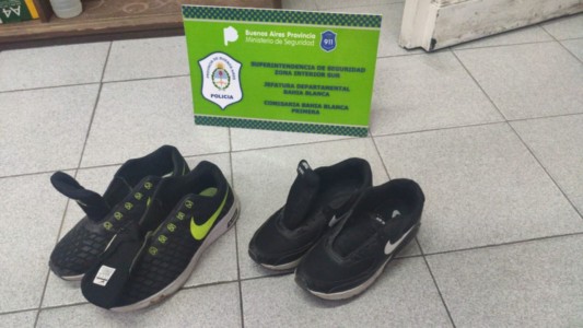 Le robaron sus zapatillas, se cruzó con el ladrón y lo reconoció porque las llevaba puestas