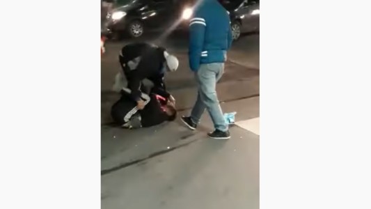 Atraparon a un motochorro y lo dejaron inconsciente por los golpes