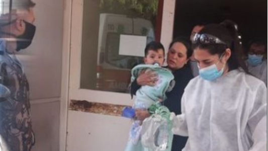 Un vecino reanimó a un niño que cayó a una pileta, pero atribuyeron el salvataje a un policía