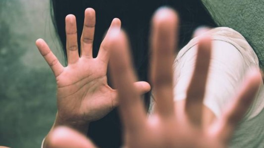 Prisión domiciliaria: condenaron a un hombre de 70 años por abusar de una menor y contagiarle una enfermedad venérea