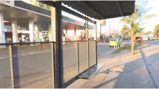 Choferes levantaron el paro, pero no hay colectivos hasta que el COE firme el protocolo