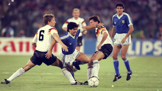 Con un emotivo mensaje, Diego comenzó a palpitar los 30 años de Italia ´90