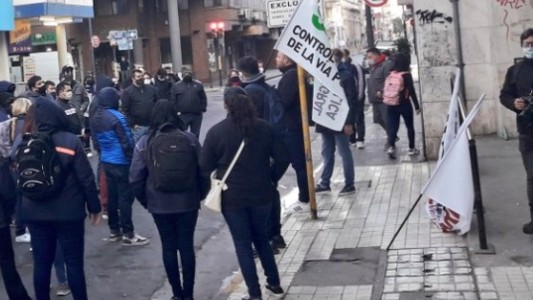 Corte de tránsito en 27 de Abril y Corro por reclamo de inspectores municipales