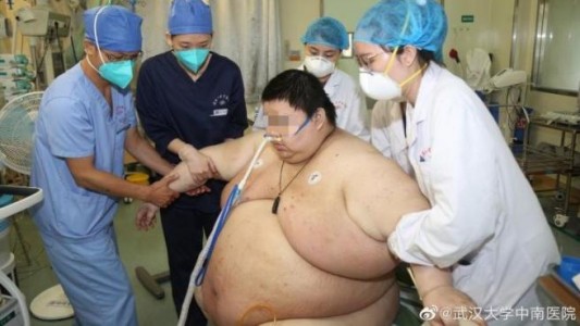 El joven que aumentó 100 kilos durante la cuarentena en Wuhan