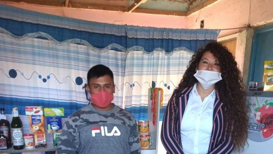 Tiene 19 años, puso un kiosco con el IFE y ahora quiere terminar la secundaria