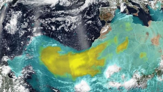 Una inmensa nube de polvo del Sahara cubre el Caribe y afecta a México y Estados Unidos