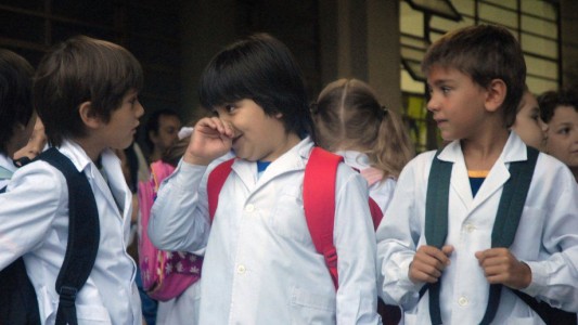 Vuelta a las aulas: el Gobierno planifica protocolos para aislar casos sospechosos