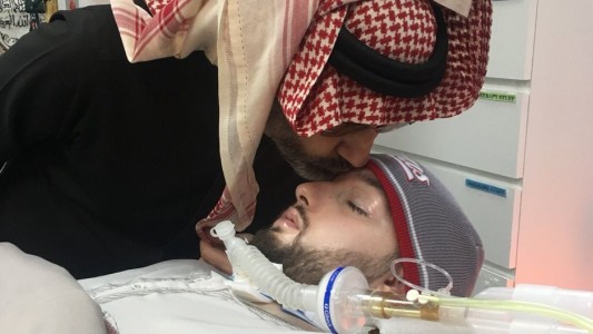 "Dios es capaz de devolverle la vida": un príncipe está en coma hace 15 años