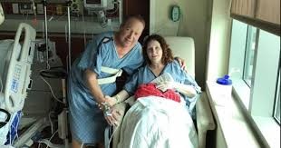 Le donó un riñón a la misma persona que su marido le había dado otros dos órganos