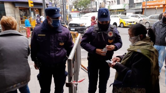 Sin vallas para quienes vayan al centro: retiran el cerco en torno a la Plaza San Martín