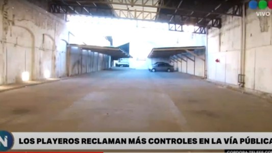 Playas de estacionamiento vacías por la falta de policía de tránsito