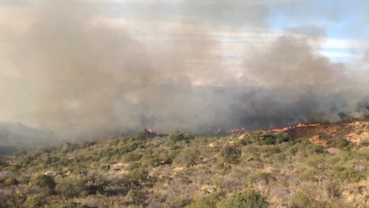 Bomberos lograron contener el incendio en Icho Cruz