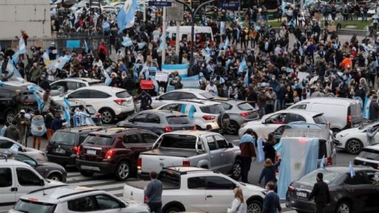 Banderazos en el Obelisco y en distintos puntos del país contra el Gobierno