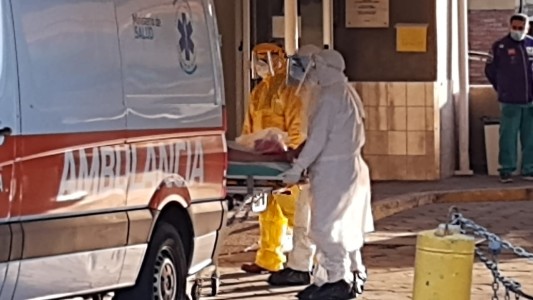 Comenzó el traslado de pacientes internados en la Clínica Sucre