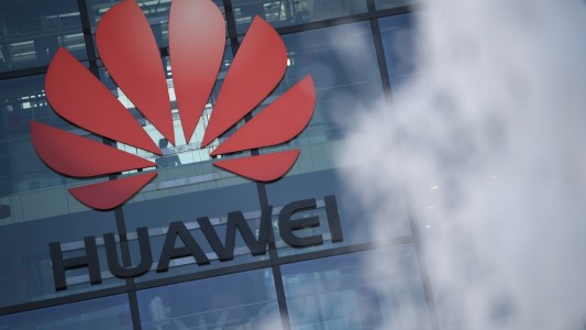 El Reino Unido anunció la "completa eliminación" de  Huawei de su red 5G