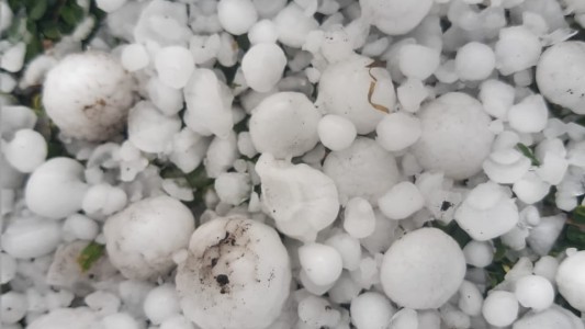 Cayó una fuerte tormenta de granizo en Santa Clara del Mar