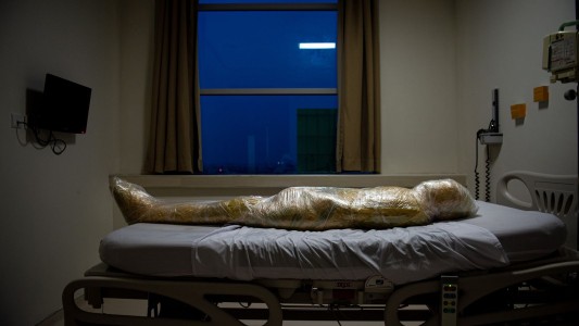 La escalofriante foto del National Geographic sobre una víctima de coronavirus