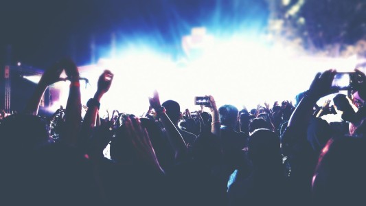 ¿Los jóvenes están más cansados que todos de la cuarentena?