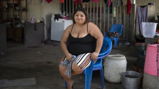 Una mujer perdió a sus padres y tres hermanos que murieron de coronavirus