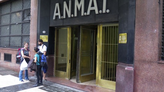 La ANMAT prohíbe uso y comercialización de falso medicamento contra el coronavirus