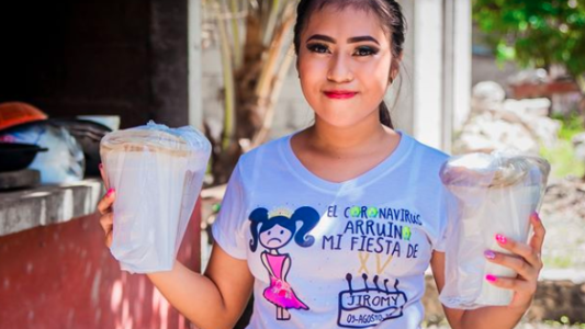 La chica que le regaló la comida de su fiesta de 15 a las personas afectadas por el coronavirus