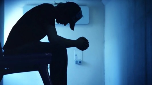 Lanzan plan de ayuda a jóvenes en recuperación de adicciones que incluye un subsidio de $8500 mensuales