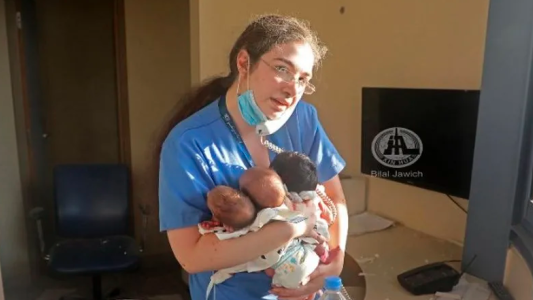La enfermera heroína que salvó a tres bebés recién nacidos de las explosiones de Beirut