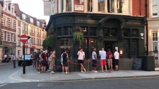 Por la pandemia el Reino Unido entró oficialmente en recesión