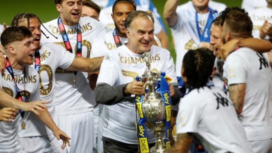 Se aguarda la renovación de Bielsa y Leeds regresó a los entrenamientos