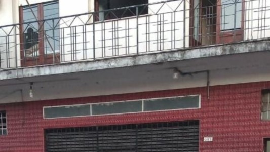 Entraron a robar a su casa, se resistió a los tiros y balearon a su esposa en la cara