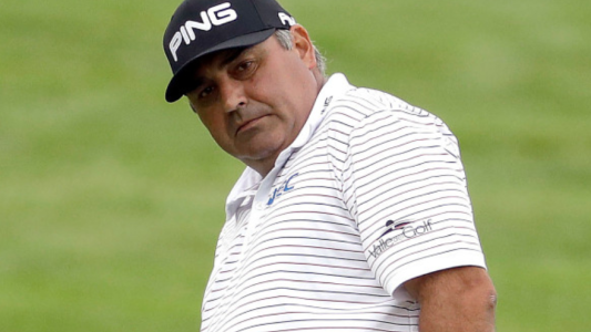 Ordenaron detener al golfista Ángel "Pato" Cabrera