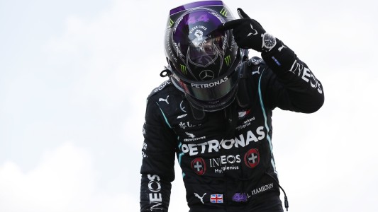 Lewis Hamilton arrasó en España y se convirtió en el piloto con más podios en la historia