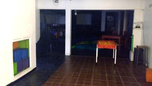 Once personas hicieron una fiesta en un pelotero