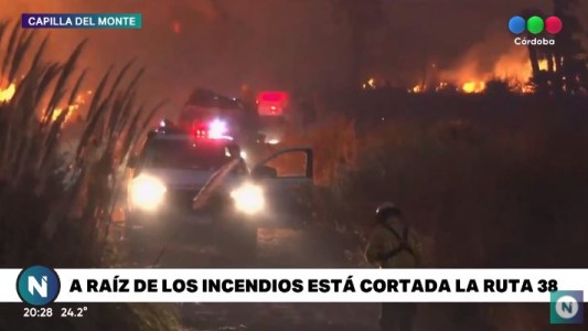 Capilla del Monte: imágenes impactantes del fuego arrasador en las sierras